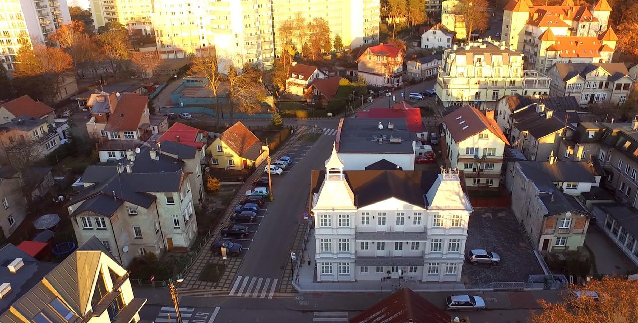 Dwie Wieze Miedzyzdroje Bagian luar foto